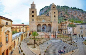 Cefalu' centro storico